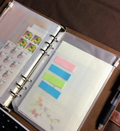 システム手帳用ファスナーポケットリフィル。付箋や定規など小物の収納に便利