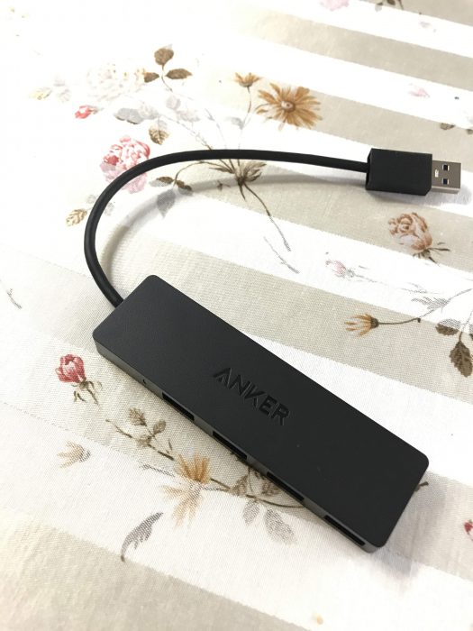 Anker USB3.0 ウルトラスリム 4ポートハブ デザイン正面