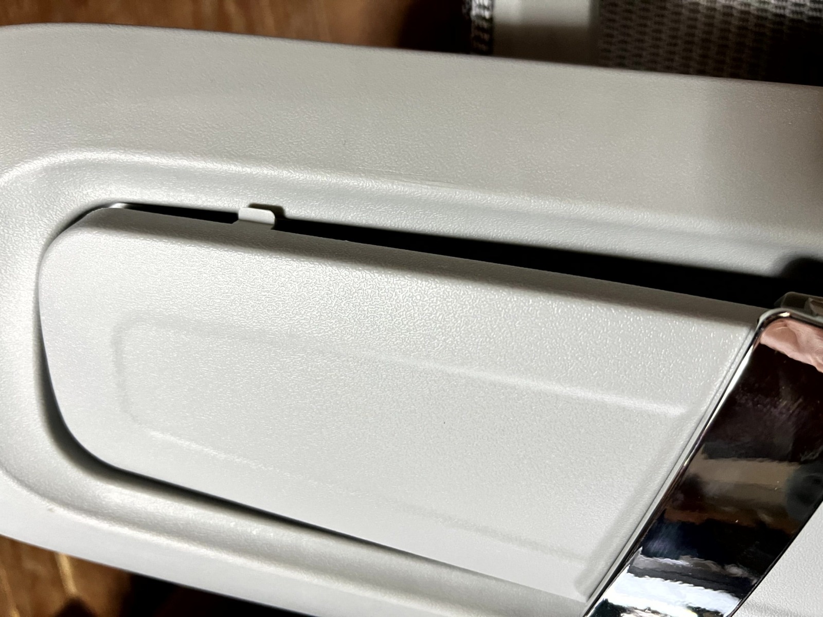 Aerlix 背もたれフレーム固定の様子