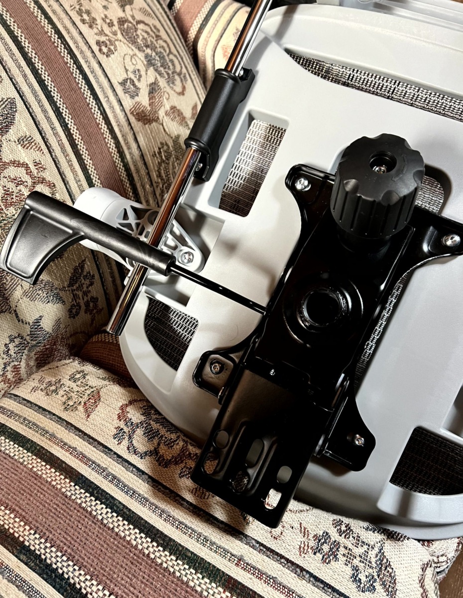 Aerlix シリンダー受けパーツの取り付け